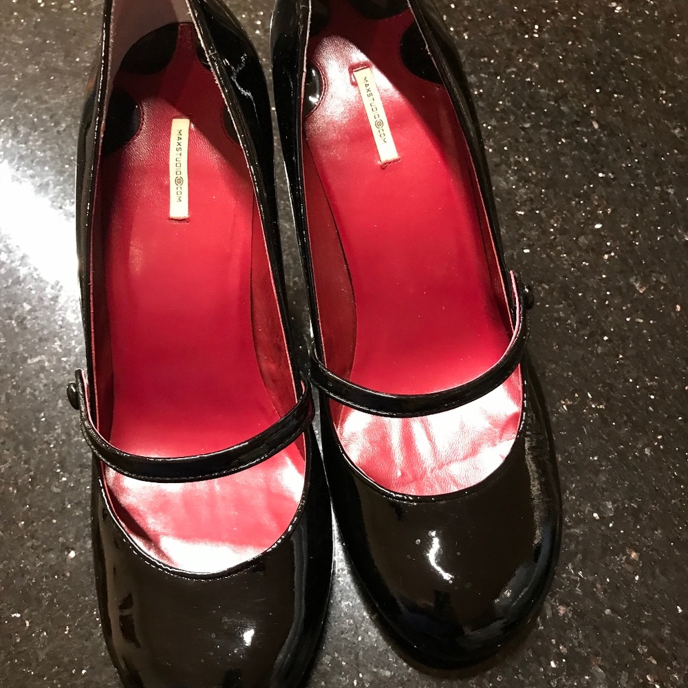 Max Studio, Black Patent Leather, Size 8M, Closed Toe Pump